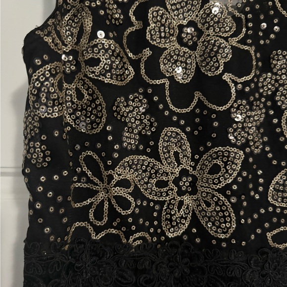 Gorgeous girls party dress size 12 (M/L) - Picture 5 of 5